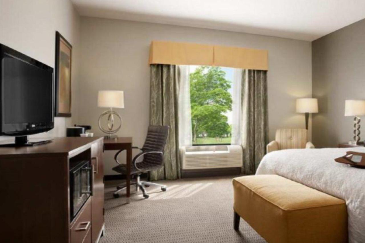 Hampton Inn & Suites - Менсфілд Екстер'єр фото