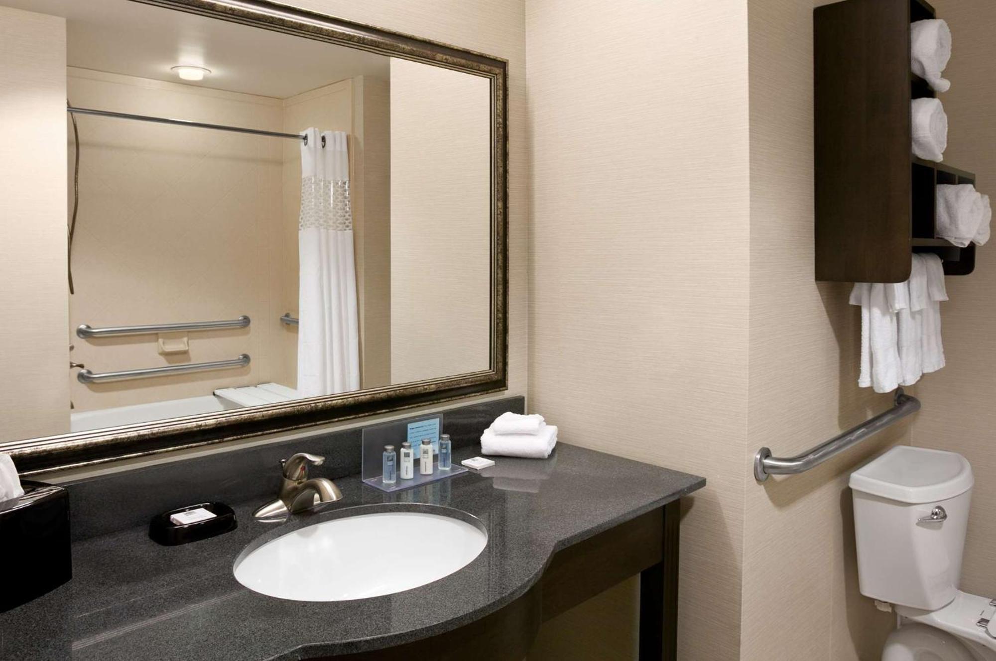 Hampton Inn & Suites - Менсфілд Екстер'єр фото