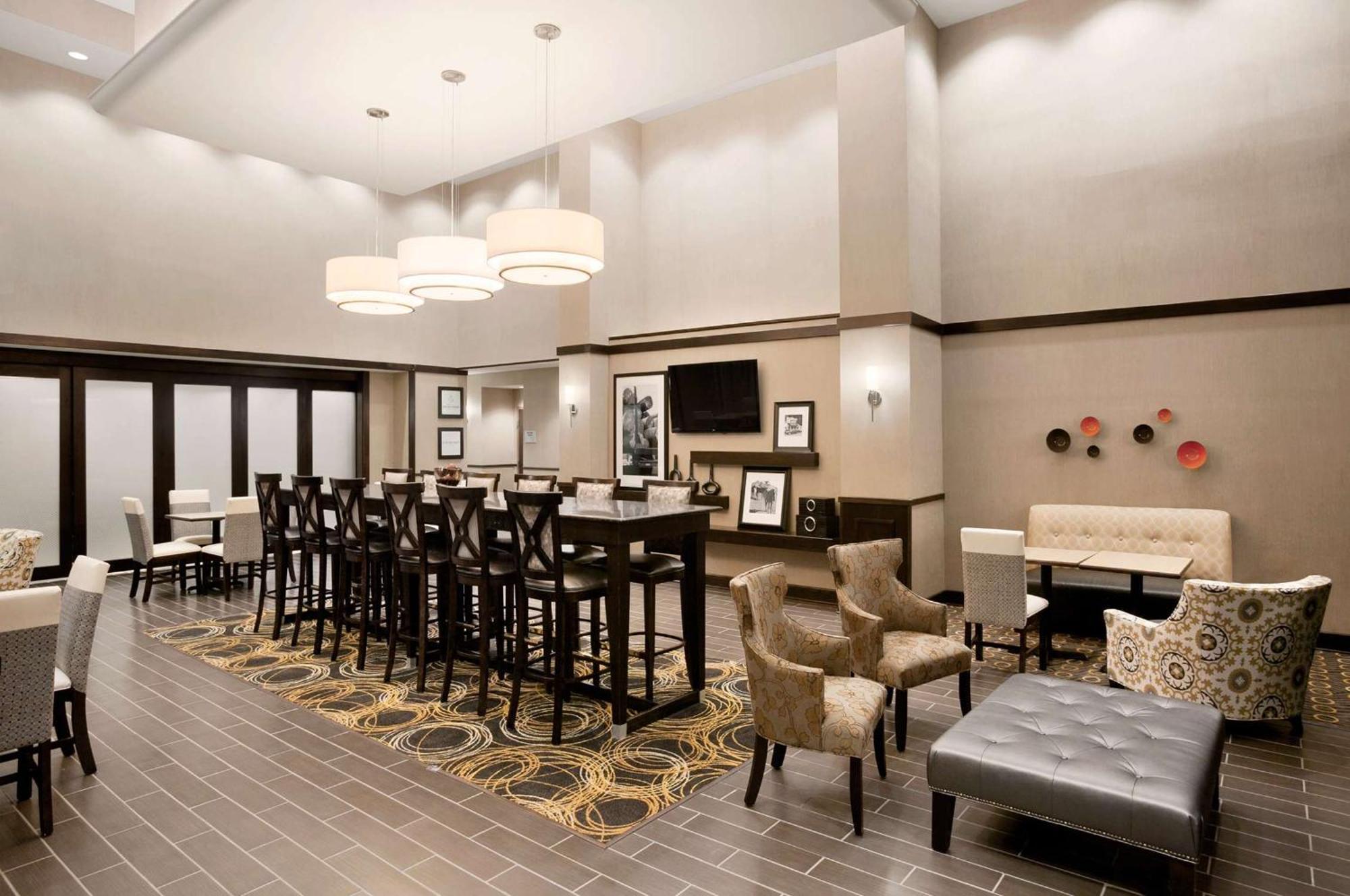 Hampton Inn & Suites - Менсфілд Екстер'єр фото