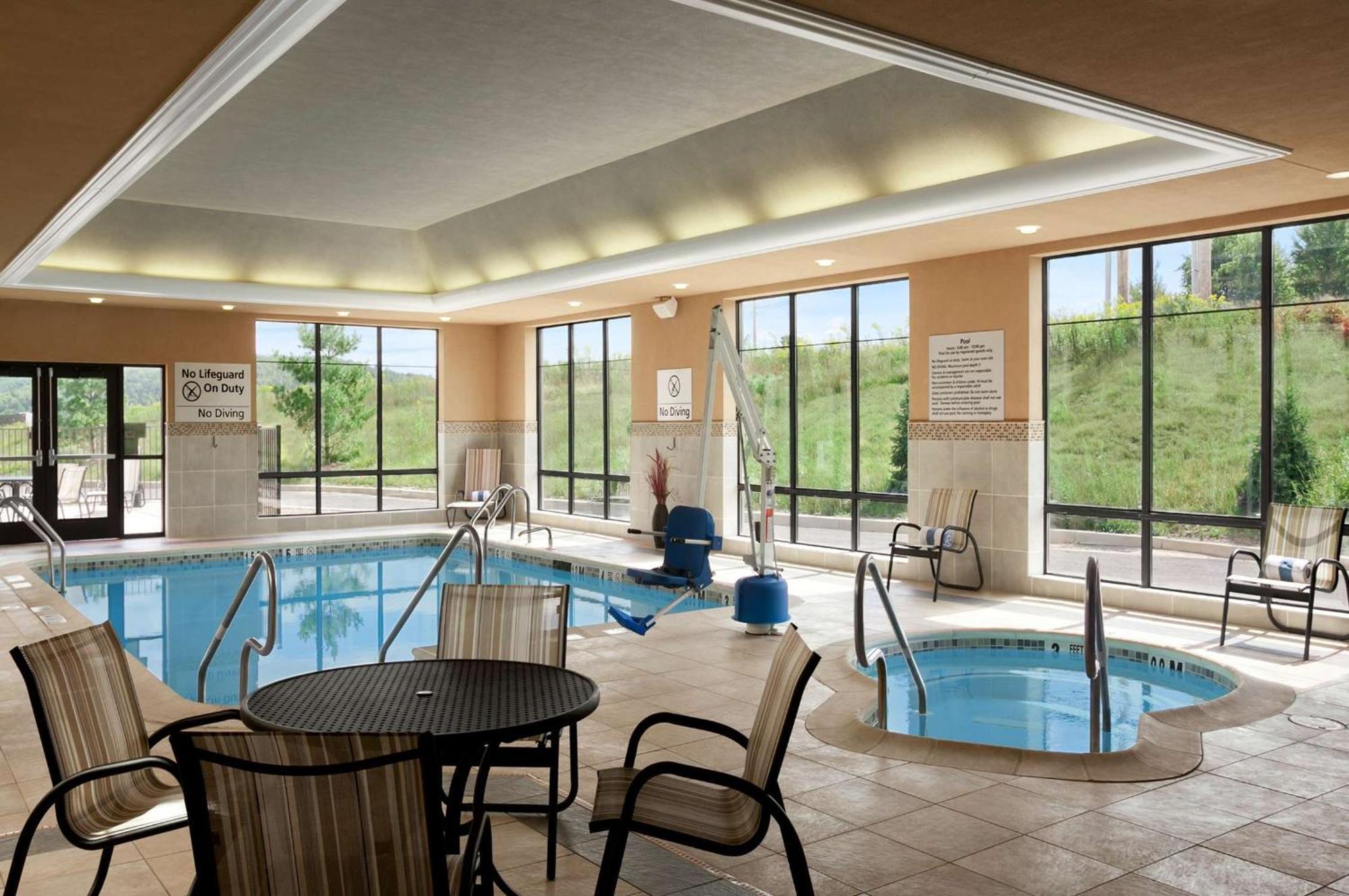 Hampton Inn & Suites - Менсфілд Екстер'єр фото