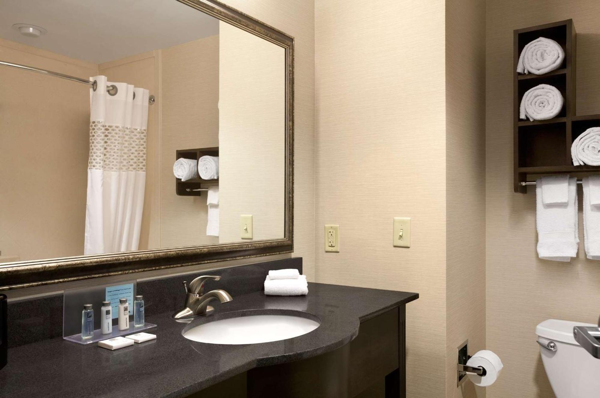 Hampton Inn & Suites - Менсфілд Екстер'єр фото