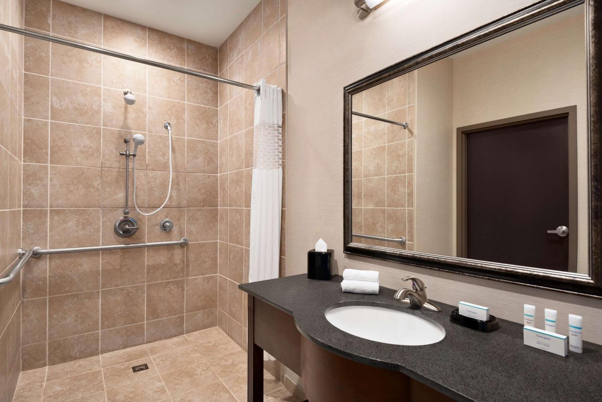 Hampton Inn & Suites - Менсфілд Екстер'єр фото